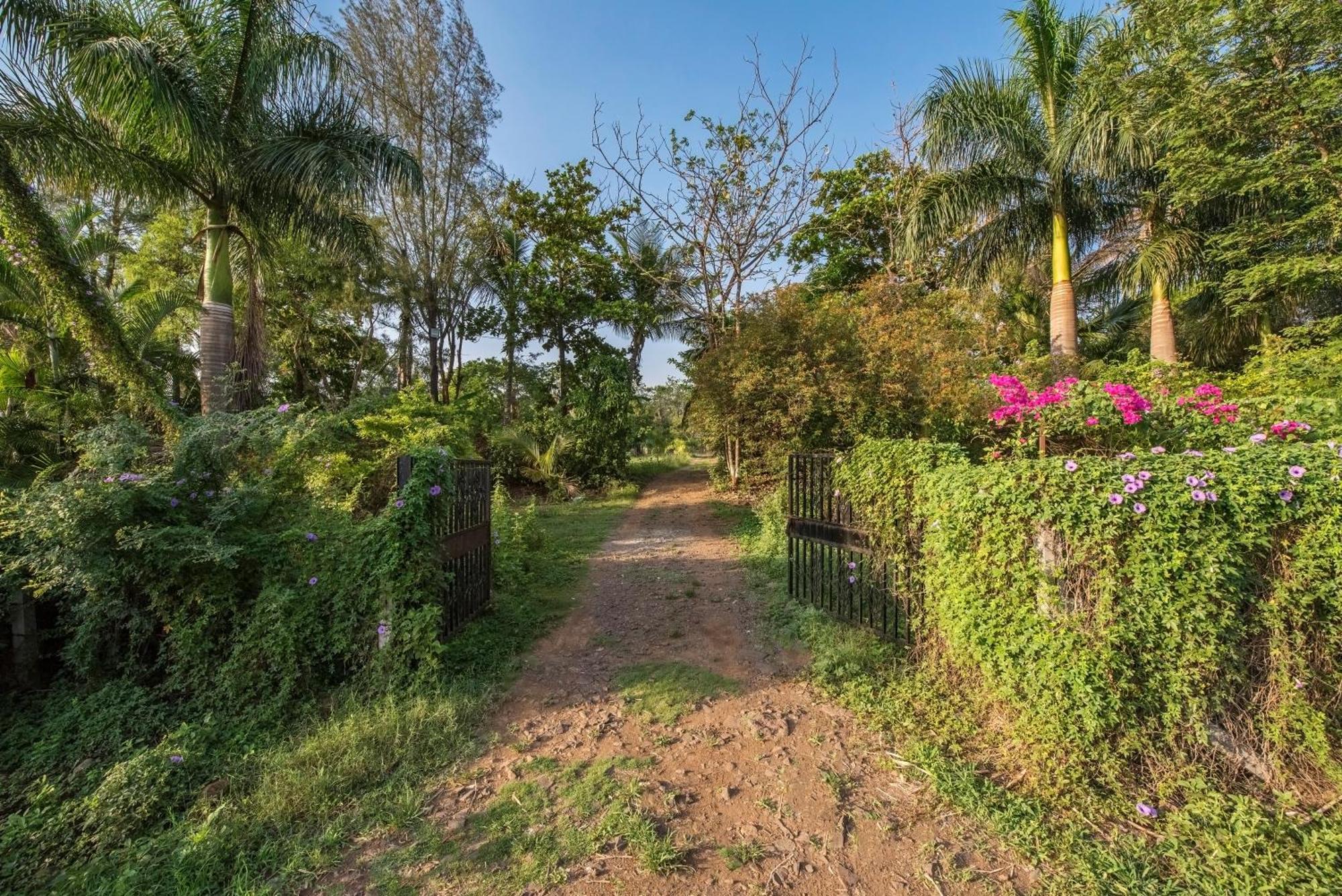Saffronstays Lakeview Nivara - Farm Stay Villa With Private Pool Near Pune Eksteriør bilde